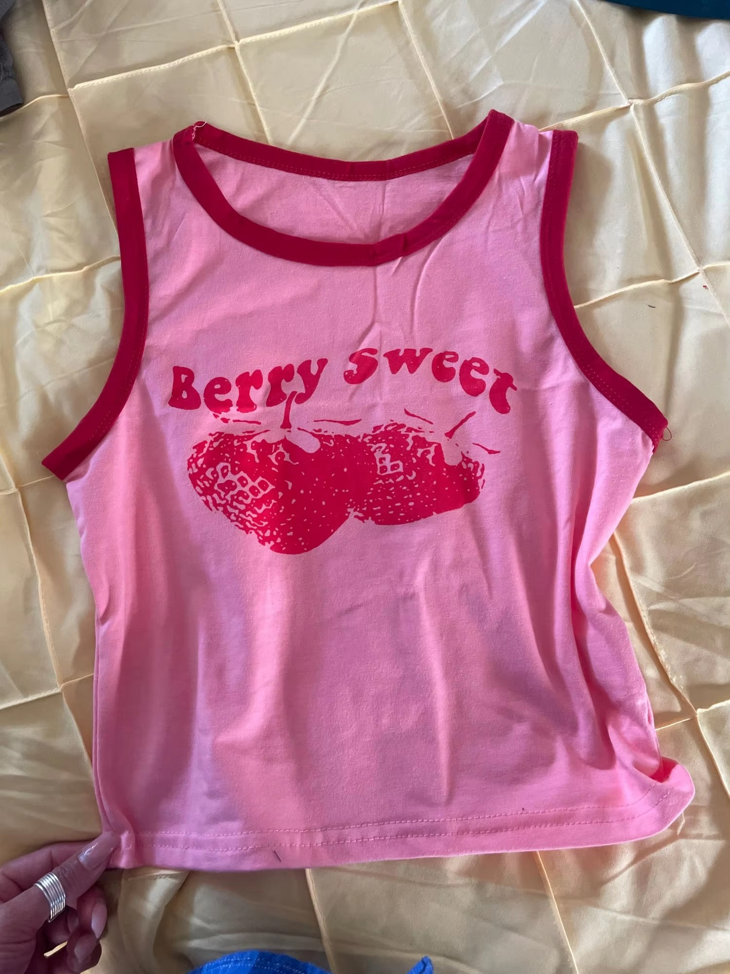 “Berry Sweet” Pink Y2K Off-Shoulder Tank – Vintage 90s Summer Crop Top