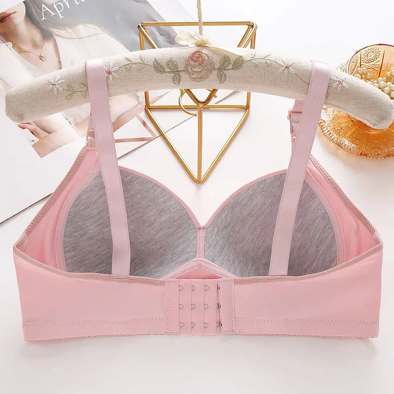 Glossy Thin Cup Wire-Free Bra with Heart Charm